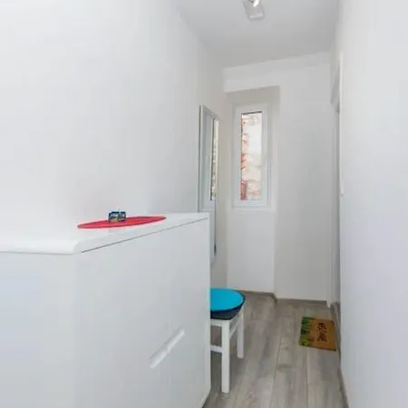 Cute Little Corner Daire *